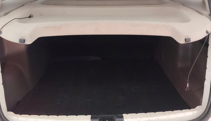 2018 Renault Duster RXS PETROL, Petrol, Manual, 32,776 km, Boot Inside