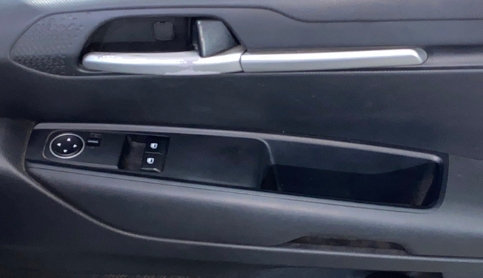 2022 KIA SONET HTE 1.5, Diesel, Manual, 35,394 km, Driver Side Door Panels Control