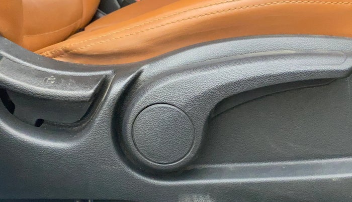 2015 Hyundai Elite i20 ASTA 1.4 CRDI, Diesel, Manual, 66,465 km, Driver Side Adjustment Panel