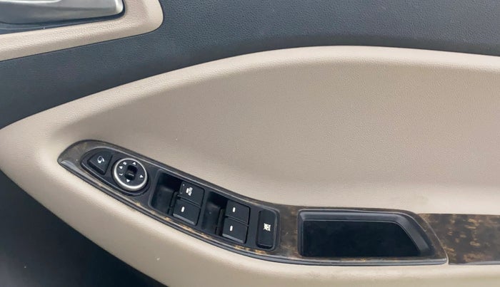 2015 Hyundai Elite i20 ASTA 1.4 CRDI, Diesel, Manual, 66,465 km, Driver Side Door Panels Control