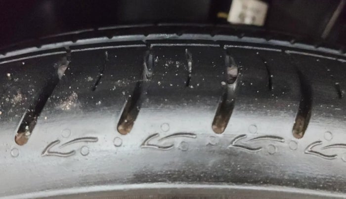 2025 Skoda SLAVIA Sportline 1.0L TSI AT, Petrol, Automatic, 2,384 km, Left Front Tyre Tread