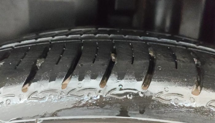 2025 Skoda SLAVIA Sportline 1.0L TSI AT, Petrol, Automatic, 2,384 km, Left Rear Tyre Tread