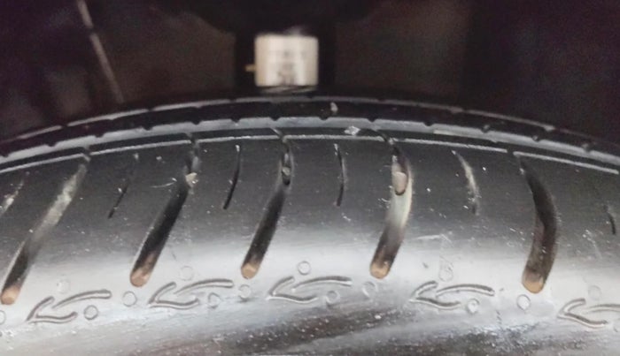 2025 Skoda SLAVIA Sportline 1.0L TSI AT, Petrol, Automatic, 2,384 km, Right Front Tyre Tread