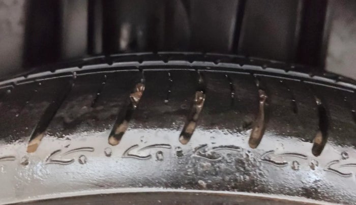 2025 Skoda SLAVIA Sportline 1.0L TSI AT, Petrol, Automatic, 2,384 km, Right Rear Tyre Tread