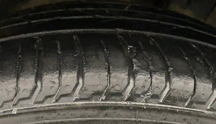 2022 Hyundai NEW I20 SPORTZ 1.2 MT, Petrol, Manual, 47,748 km, Left Rear Tyre Tread