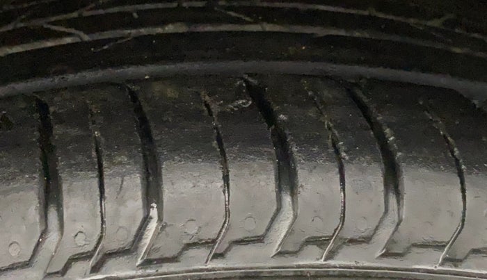 2022 Hyundai NEW I20 SPORTZ 1.2 MT, Petrol, Manual, 47,748 km, Left Front Tyre Tread