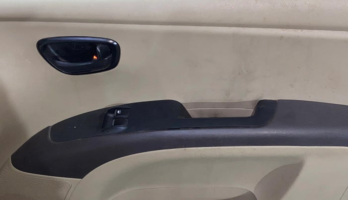 2013 Hyundai i10 ERA 1.1, Petrol, Manual, 50,882 km, Driver Side Door Panels Control