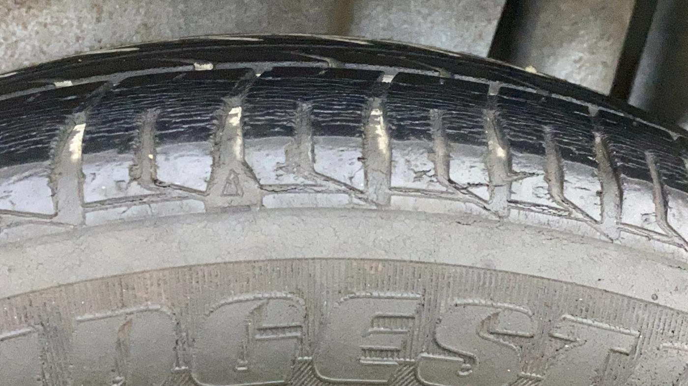 2018 Maruti Ertiga VXI CNG, CNG, Manual, 63,002 km, Left Rear Tyre Tread