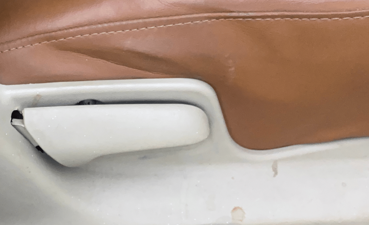 2018 Maruti Ertiga VXI CNG, CNG, Manual, 63,002 km, Driver Side Adjustment Panel