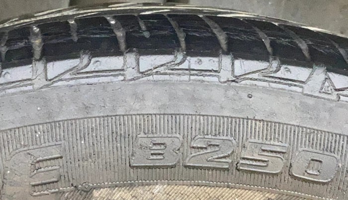 2018 Maruti Ertiga VXI CNG, CNG, Manual, 62,951 km, Right Rear Tyre Tread