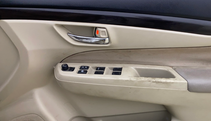 2016 Maruti Ciaz VDI+ SHVS, Diesel, Manual, 84,075 km, Driver Side Door Panels Control