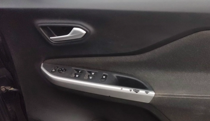 2021 Nissan MAGNITE XV PREMIUM, Petrol, Manual, 44,815 km, Driver Side Door Panels Control