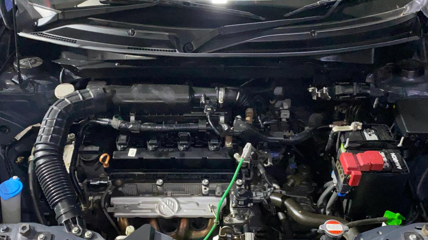 2024 Maruti Swift VXI, Petrol, Manual, 17,471 km, Engine View