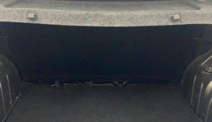 2017 Renault Kwid RXT 1.0, Petrol, Manual, 59,336 km, Boot Inside