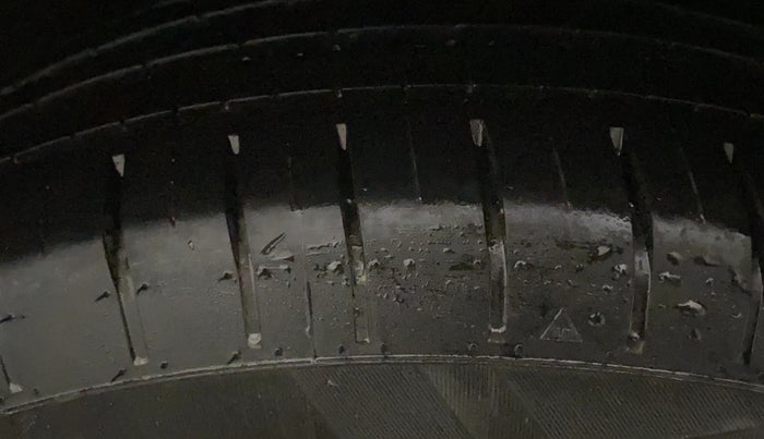 2017 Hyundai Elite i20 SPORTZ 1.2, Petrol, Manual, 86,854 km, Left Rear Tyre Tread