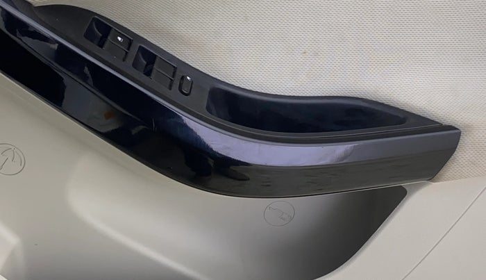 2022 Tata NEXON XZA PLUS (HS) PETROL, Petrol, Automatic, 33,373 km, Driver Side Door Panels Control