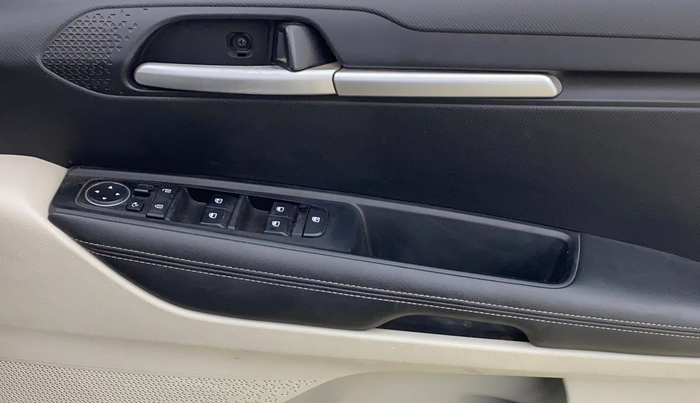 2021 KIA SONET HTX 1.5, Diesel, Manual, 69,633 km, Driver Side Door Panels Control