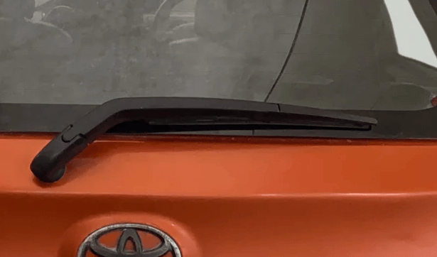 2017 Toyota Etios CROSS 1.2 G, Petrol, Manual, 82,513 km, Rear Wiper