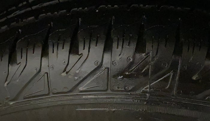 2024 Mahindra BOLERO NEO N 8, Diesel, Manual, 32,646 km, Left Rear Tyre Tread