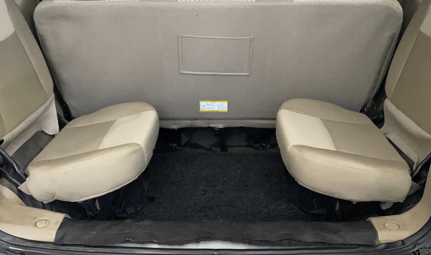 2024 Mahindra BOLERO NEO N 8, Diesel, Manual, 32,646 km, Boot Inside