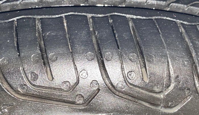 2024 Tata Tiago XTA PETROL, Petrol, Automatic, 10,806 km, Right Front Tyre Tread