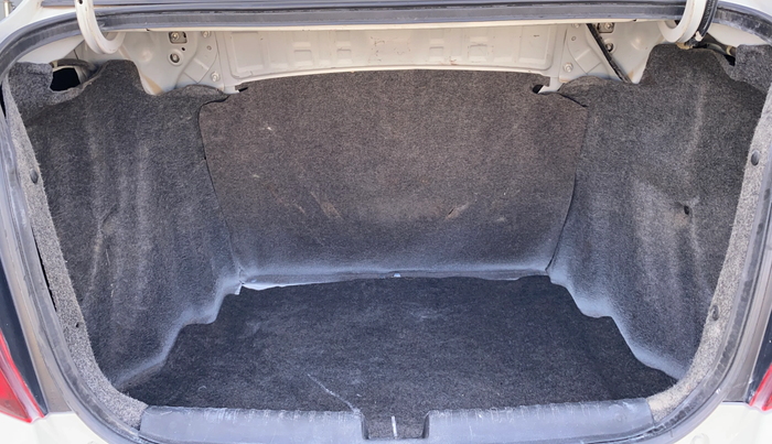 2017 Honda Amaze 1.2L I-VTEC E, Petrol, Manual, 1,25,022 km, Boot Inside