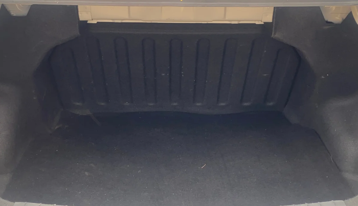 2014 Hyundai Xcent S 1.1 CRDI (O), Diesel, Manual, 1,08,453 km, Boot Inside