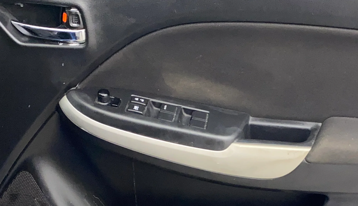 2016 Maruti Baleno ALPHA PETROL 1.2, Petrol, Manual, 53,585 km, Driver Side Door Panels Control