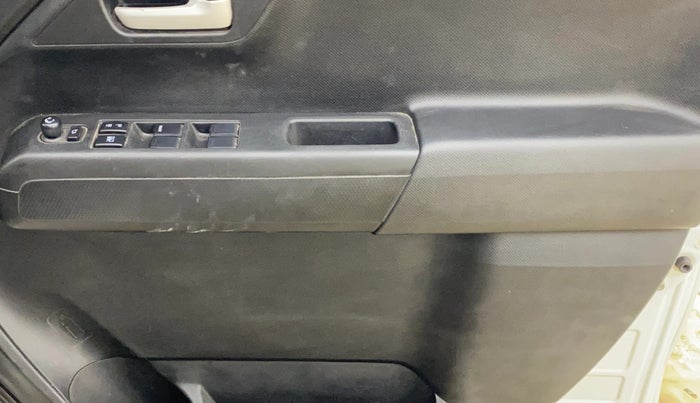 2022 Maruti New Wagon-R ZXI PLUS 1.2, Petrol, Manual, 81,929 km, Driver Side Door Panels Control