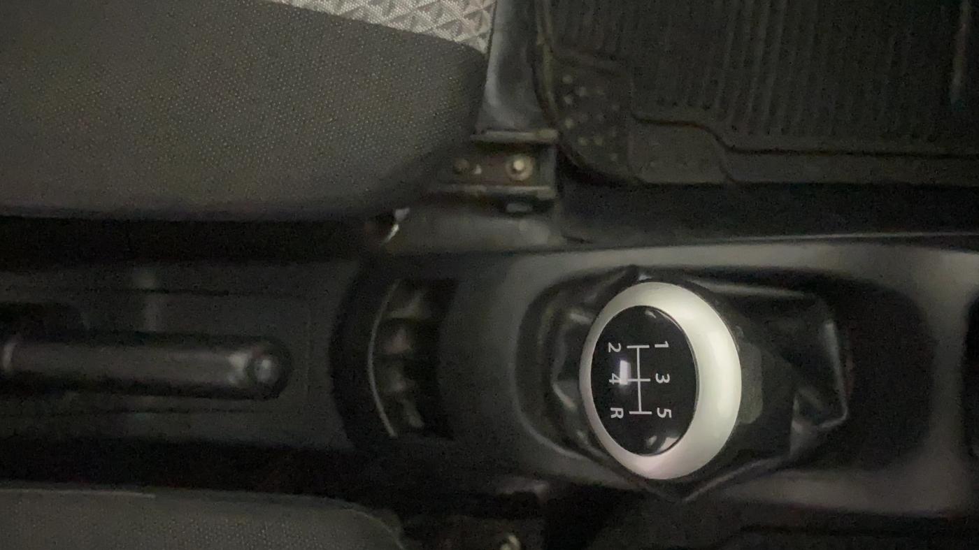 2012 Maruti Wagon R 1.0 LXI, Petrol, Manual, 1,18,766 km, Gear Lever