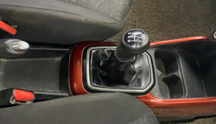 2017 Maruti IGNIS ZETA 1.2, Petrol, Manual, 63,385 km, Gear Lever