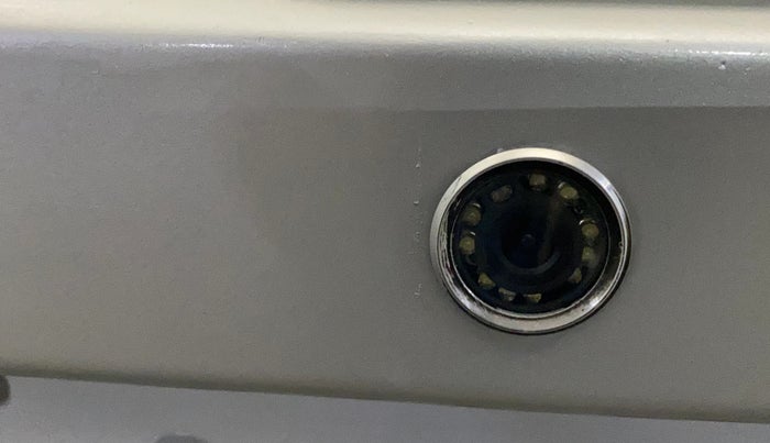 2022 Maruti Swift LXI, CNG, Manual, 92,405 km, Parking Camera