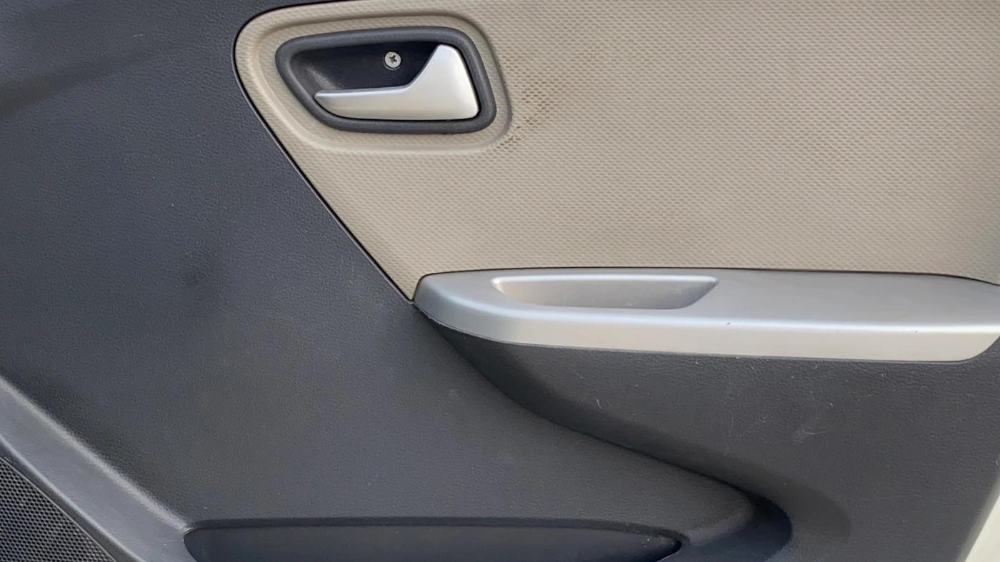 2017 Maruti Alto K10 VXI (O) AMT, Petrol, Automatic, 51,141 km, Driver Side Door Panels Control
