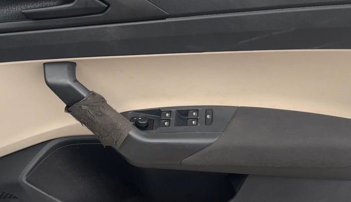 2022 Skoda SLAVIA ACTIVE 1.0L TSI MT, Petrol, Manual, 1,03,058 km, Driver Side Door Panels Control