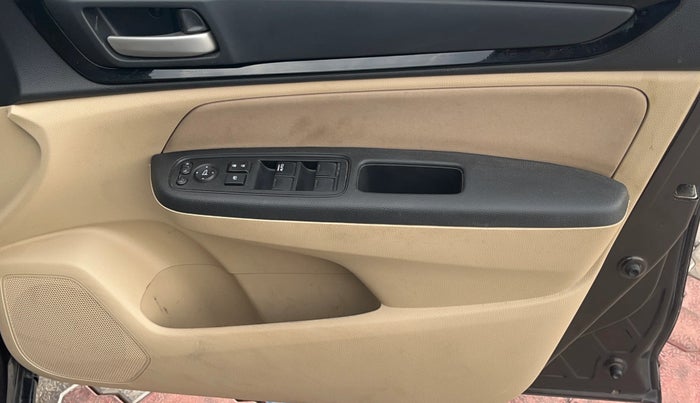 2020 Honda Amaze 1.2L I-VTEC S, Petrol, Manual, 48,144 km, Driver Side Door Panels Control