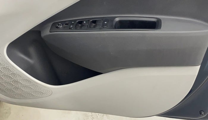 2021 Hyundai GRAND I10 NIOS MAGNA 1.2 KAPPA VTVT, Petrol, Manual, 76,850 km, Driver Side Door Panels Control