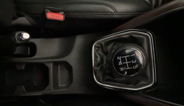 2022 Maruti Grand Vitara ZETA SMART HYBRID, Petrol, Manual, 40,056 km, Gear Lever