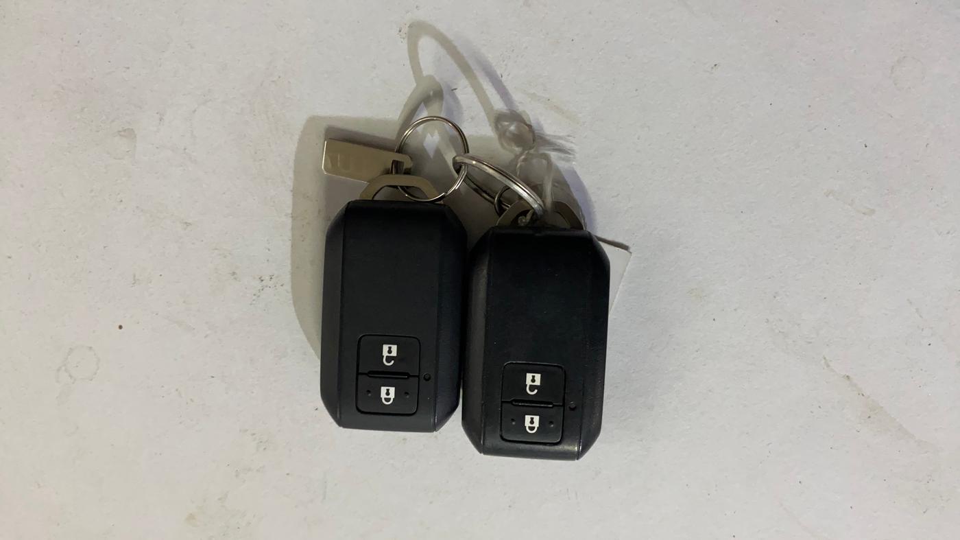 2022 Maruti Grand Vitara ZETA SMART HYBRID, Petrol, Manual, 40,092 km, Key Close Up