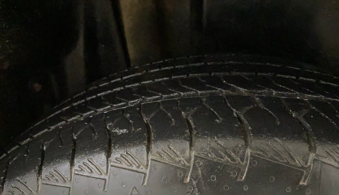 2022 Maruti Grand Vitara ZETA SMART HYBRID, Petrol, Manual, 40,056 km, Right Rear Tyre Tread