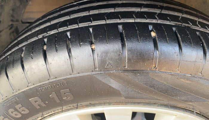 2019 Maruti Baleno DELTA PETROL 1.2, Petrol, Manual, 62,643 km, Left Front Tyre Tread