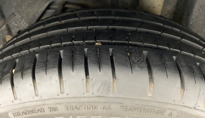 2020 Ford New Figo 1.2 TITANIUM, Petrol, Manual, 9,345 km, Left Rear Tyre Tread