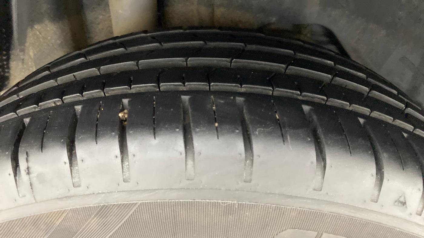 2020 Ford New Figo 1.2 TITANIUM, Petrol, Manual, 9,345 km, Right Rear Tyre Tread