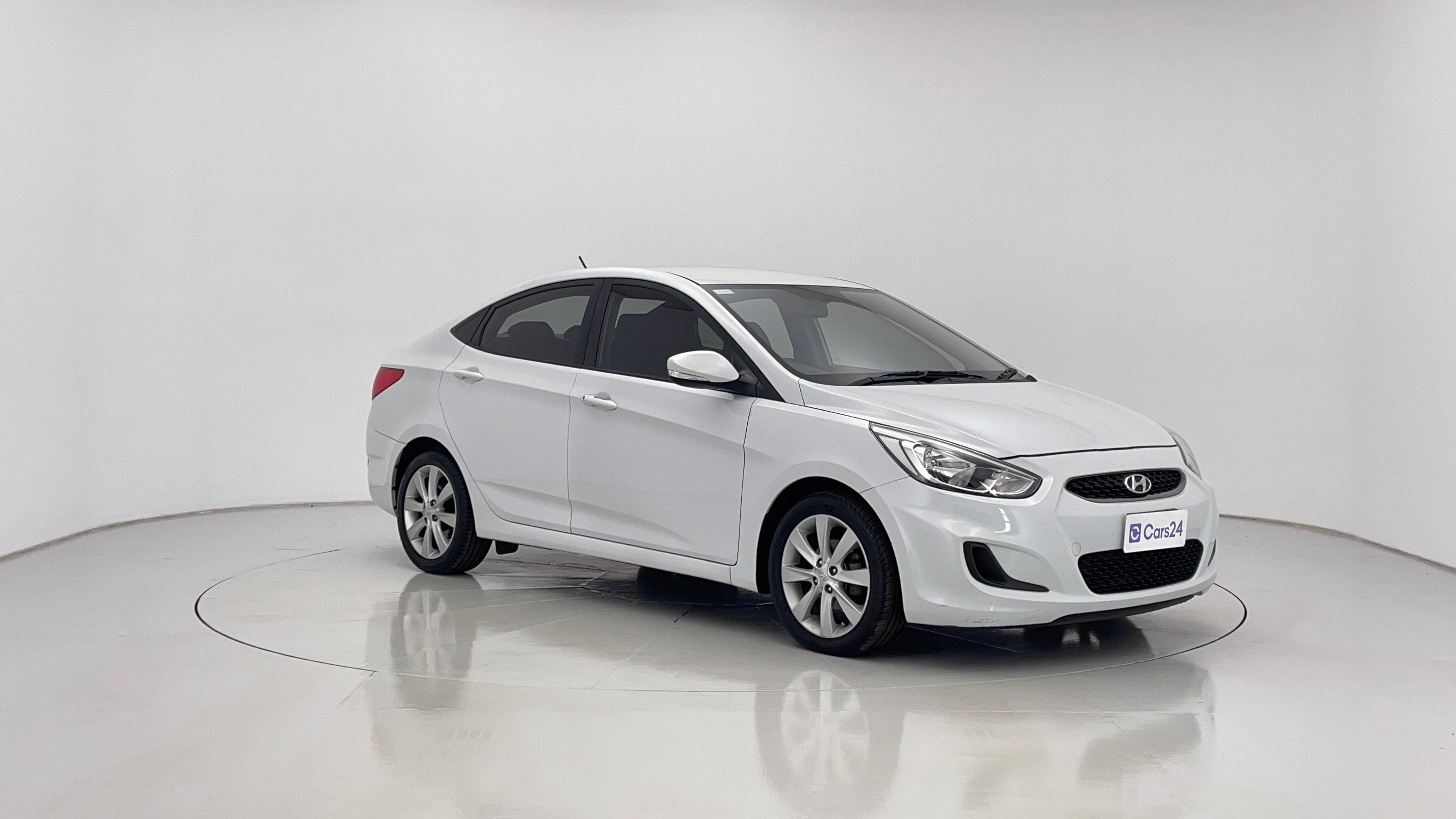 Hyundai Accent image