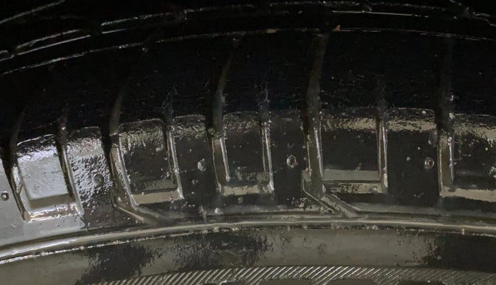 2017 Hyundai Creta SX PLUS AT 1.6 PETROL, Petrol, Automatic, 47,057 km, Right Rear Tyre Tread