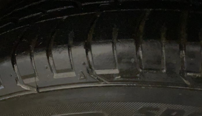 2017 Hyundai Creta SX PLUS AT 1.6 PETROL, Petrol, Automatic, 47,057 km, Left Rear Tyre Tread