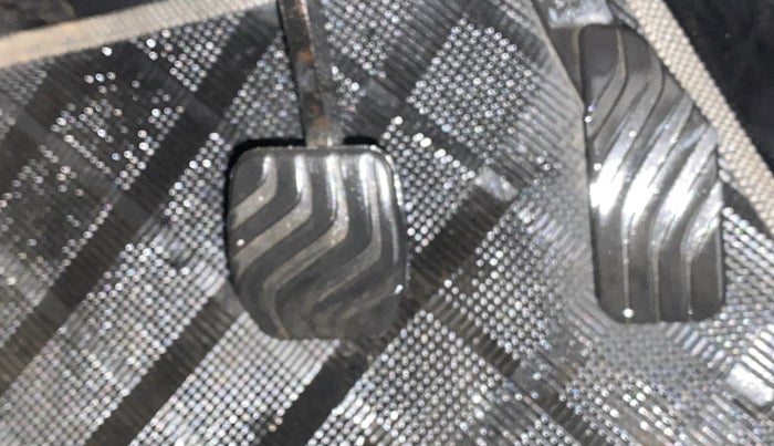 2022 Renault TRIBER RXZ AMT, Petrol, Automatic, 11,713 km, Pedals