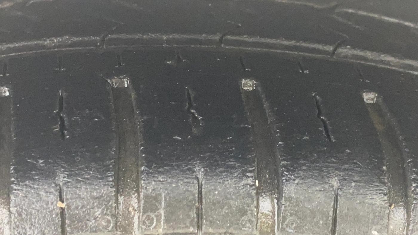 2018 Hyundai Grand i10 SPORTZ AT 1.2 KAPPA VTVT, Petrol, Automatic, 27,517 km, Left Front Tyre Tread