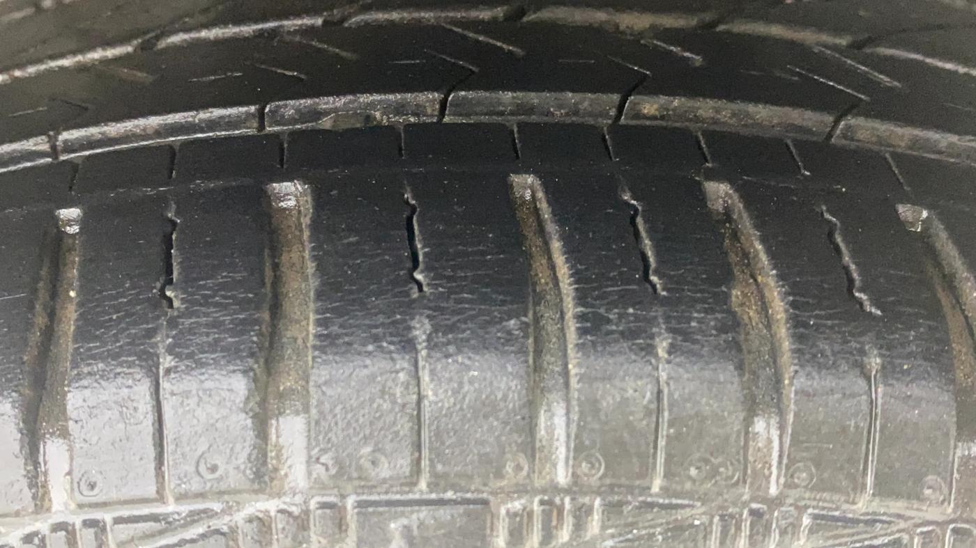2018 Hyundai Grand i10 SPORTZ AT 1.2 KAPPA VTVT, Petrol, Automatic, 27,517 km, Left Rear Tyre Tread