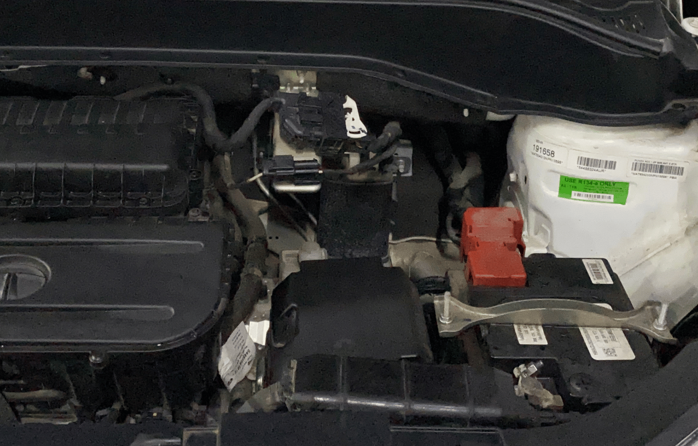 2022 Tata PUNCH ACCOMPLISHED AMT, Petrol, Automatic, 13,104 km, Engine View - Left