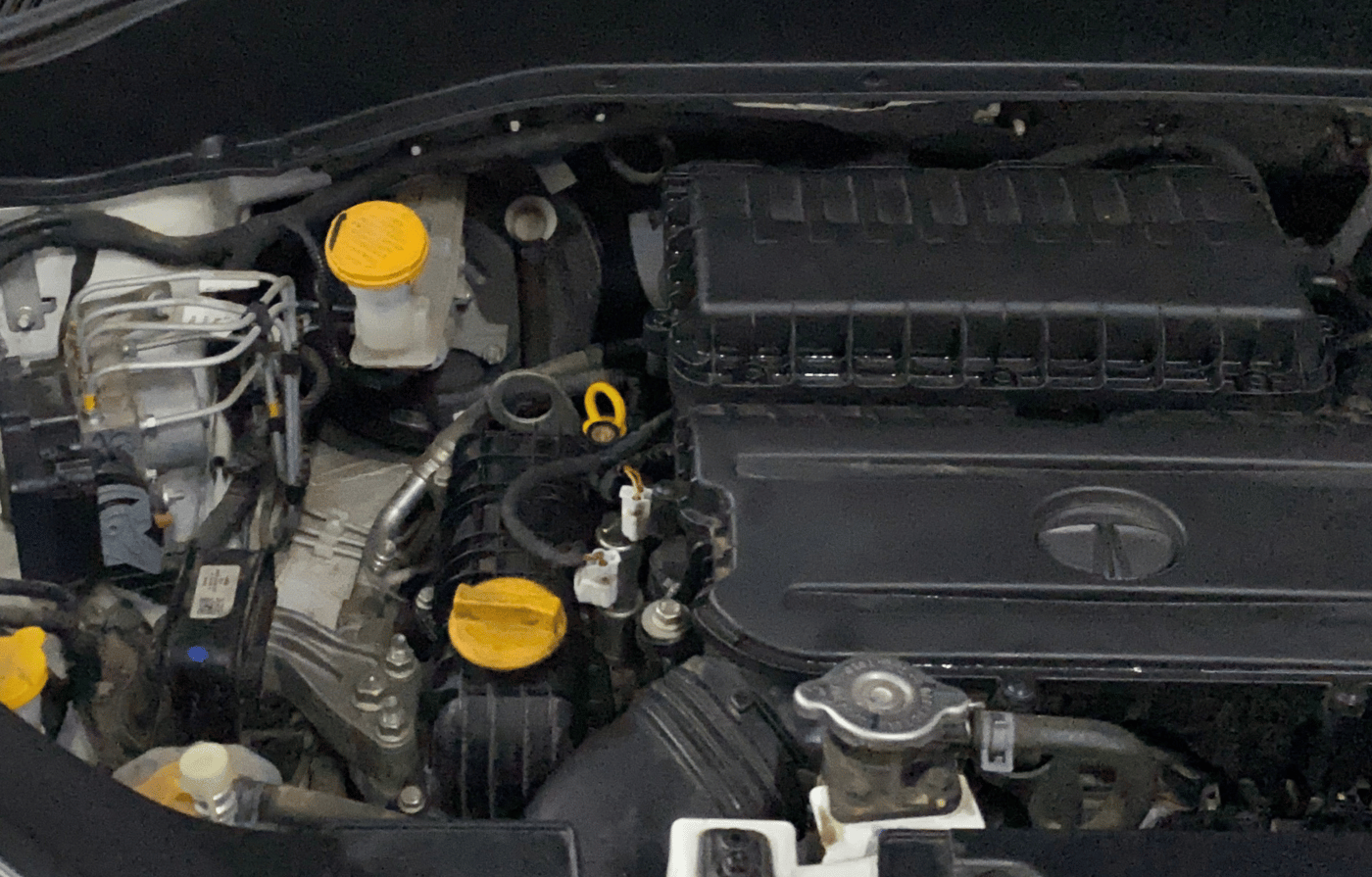 2022 Tata PUNCH ACCOMPLISHED AMT, Petrol, Automatic, 13,104 km, Engine View - Right